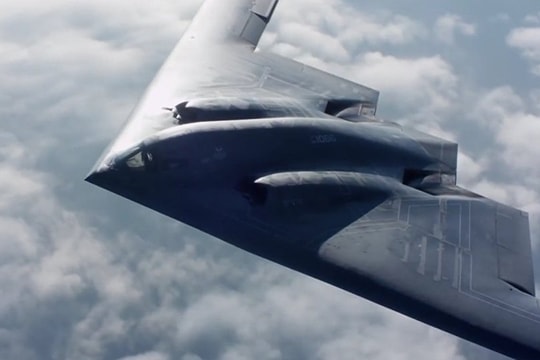 Căng thẳng Mỹ - Trung: Oanh tạc cơ B-2 trực chiến 24/7, tên lửa DF-26 đã vào vị trí