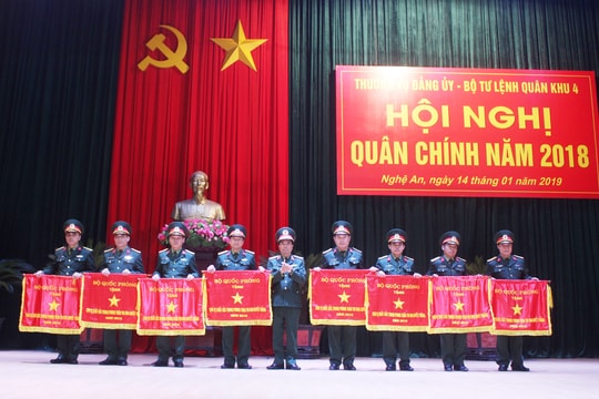 Hội nghị Quân chính Quân khu 4 triển khai thực hiện nhiệm vụ năm 2019