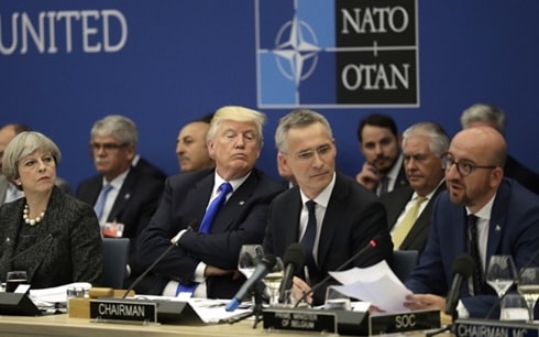 Trump đang xem xét rút Mỹ khỏi NATO?; Đức sẽ không nhượng bộ thêm đối với Anh về Brexit