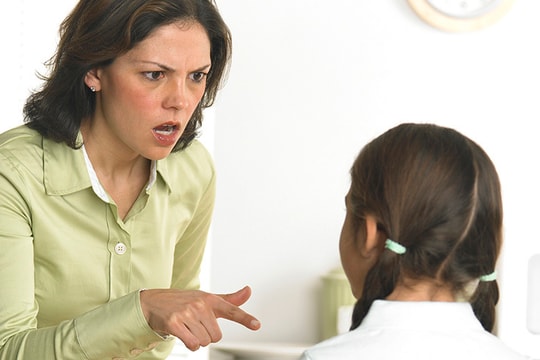 Cha mẹ vô tình làm hại tương lai của con?