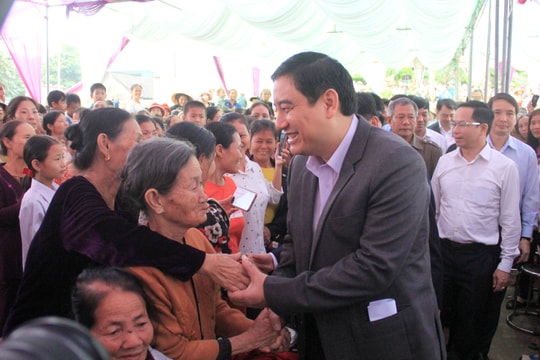 Chính quyền phải có thái độ tích cực trong phục vụ nhân dân