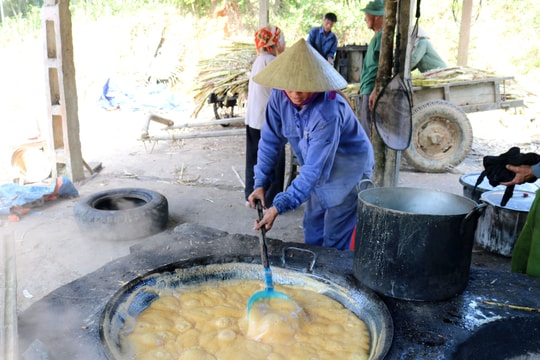 Mùa kéo che, nấu mật Tết ở Nghệ An