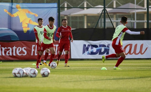 Tuyển Việt Nam sáng cửa vào vòng 1/8