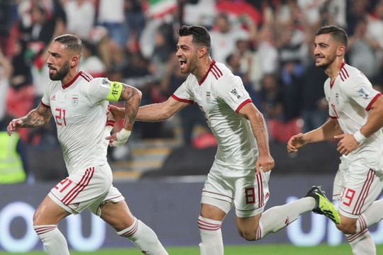 Asian Cup 2019: Đắt xắt ra miếng