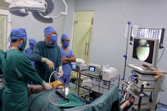 Bệnh viện Chấn thương chỉnh hình Nghệ An triển khai kỹ thuật mới trong nội soi khớp
