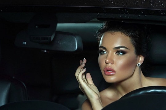 Những thói quen xấu của phụ nữ khi lái xe dễ dẫn tới tai nạn