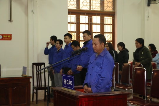 Lĩnh 10 năm tù vì giấu gần 500kg pháo trong hàng hoa quả về bán kiếm lời