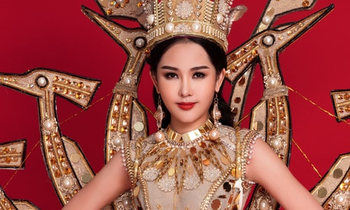 Ngân Anh gây tranh cãi khi trình diễn trang phục dân tộc 