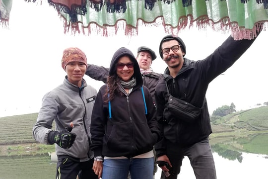 Chàng trai mang 15 kg hành lý đi bộ xuyên Việt có mặt tại Nghệ An