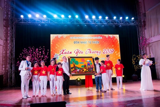 Đêm nhạc thiện nguyện quyên góp hơn 280 triệu đồng giúp đỡ trẻ em nghèo