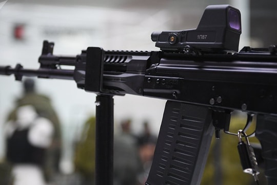 Kalashnikov tiết lộ kế hoạch sản xuất hàng loạt súng máy dùng đạn của NATO