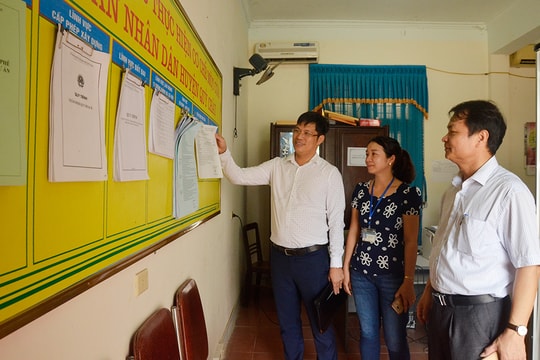 Xử lý nghiêm các biểu hiện tiêu cực trong công tác tổ chức cán bộ