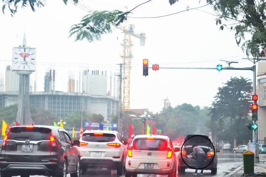 Đừng phàn nàn vì sao hay tắc...!