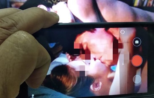 Dùng clip nóng tống tiền người tình 40 triệu đồng