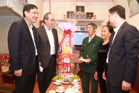 Bí thư Thành ủy TP. Hồ Chí Minh Nguyễn Thiện Nhân thăm, chúc Tết tại Nghệ An