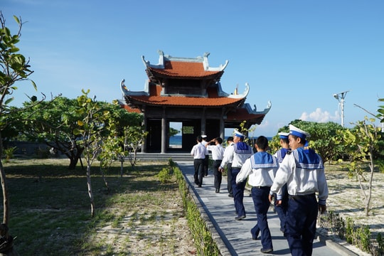 Cùng khám phá những ngôi chùa ở huyện đảo Trường Sa