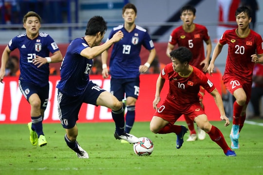 Báo châu Á chấm điểm Công Phượng cao điểm hơn tiền đạo Nhật Bản 