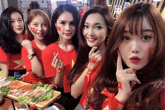 Gia nhập hội bạn gái cầu thủ, Ngọc Nữ vẫn phủ nhận yêu Phan Văn Đức