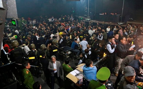 100 dân chơi dương tính ma túy trong quán bar 