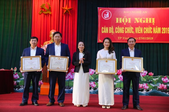 Tiếp tục đẩy mạnh các hoạt động, nâng cao chất lượng các ấn phẩm báo Nghệ An