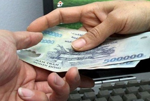 Tự xưng phóng viên, tống tiền của doanh nghiệp