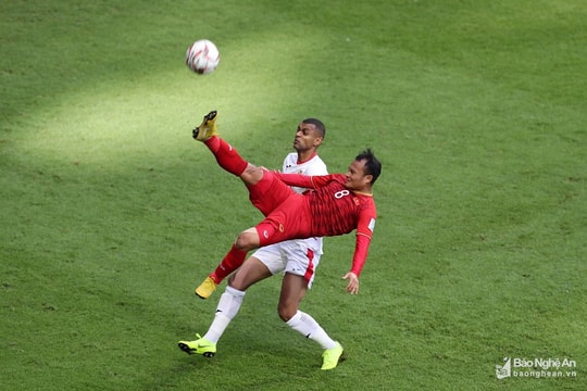 Tiền vệ Trọng Hoàng hé lộ tương lai