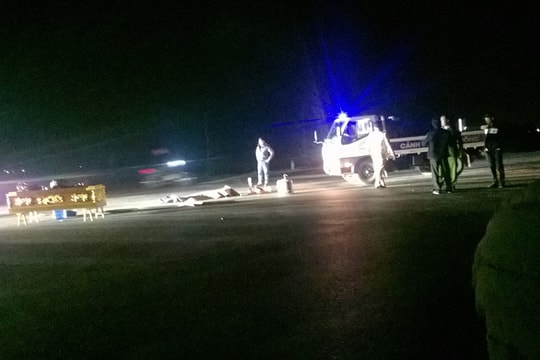 Xe máy va chạm xe tải, người đàn ông tử vong trên đường về quê vợ