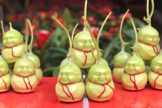 Dưa lê Thần tài: Hàng Tàu, chỉ bày cho đẹp chứ không dám ăn