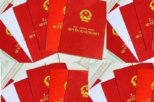 Đẩy nhanh tiến độ cấp đổi “sổ đỏ” tại các địa bàn ven đô