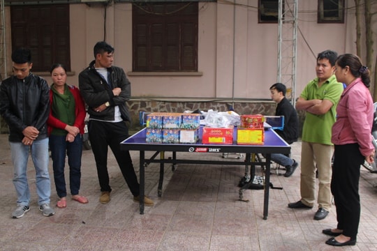 Bắt nhóm đối tượng mua bán, tàng trữ 30kg pháo nổ