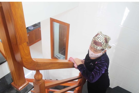 “Sốt” dịch vụ dọn nhà dịp Tết ở thành phố Vinh