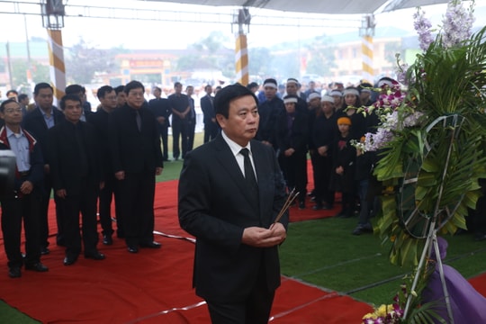 Trọng thể Lễ viếng, an táng đồng chí Nguyễn Đức Bình tại quê nhà