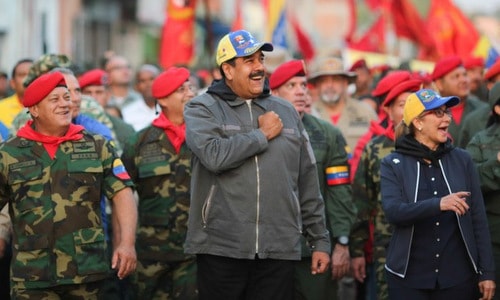Maduro thề lấy mạng sống để bảo vệ Venezuela
