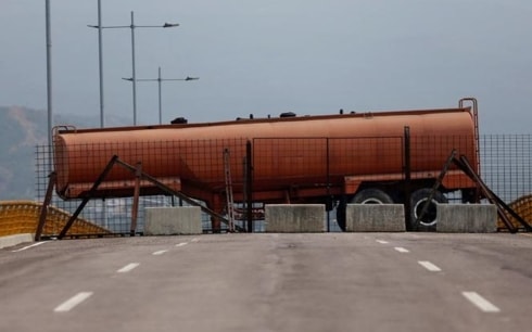 Quân đội Venezuela phong tỏa biên giới, đoàn xe cứu trợ của Mỹ tới