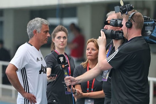 Mourinho, Arsene Wenger sắp trở lại; Quang Hải giành giải Bàn thắng đẹp nhất Asian Cup 