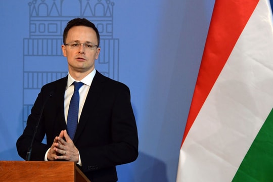 Ngoại trưởng Hungary: Chỉ trích của phương Tây chống lại Nga là đạo đức giả