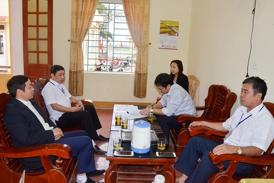 Sẽ xử lý nghiêm cán bộ, công chức đi đền, chùa trong giờ hành chính