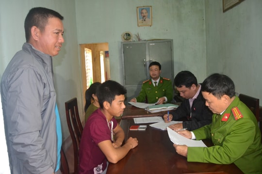 Bắt các đối tượng dùng kích điện đánh bắt thủy sản trên sông Lam