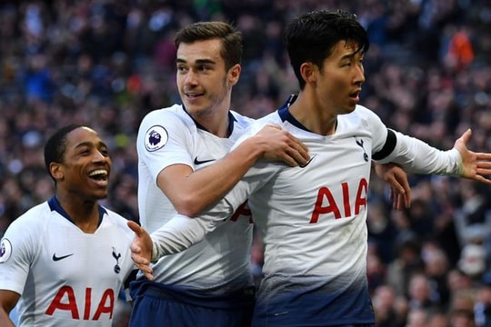 Lượt đi vòng 1/8 Champions League: