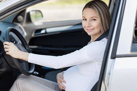 Bí kíp lái xe ô tô an toàn dành cho bà bầu