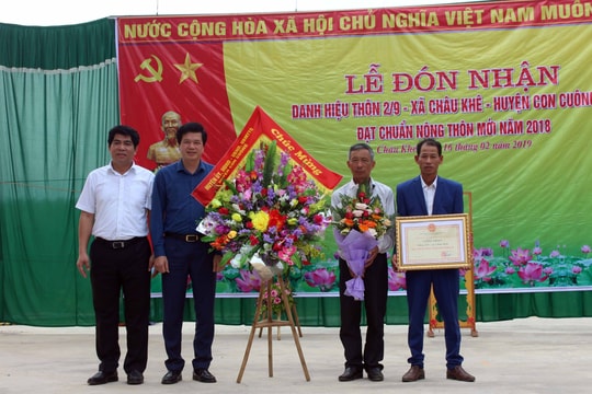 Thôn 2/9, Châu Khê - Con Cuông đón nhận danh hiệu đạt chuẩn nông thôn mới