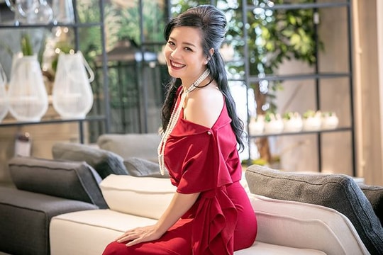 NSƯT Chiều Xuân, Hoa hậu Hà Kiều Anh "đọ" sắc gợi cảm