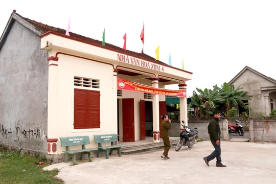 Những “món quà của cấp ủy”