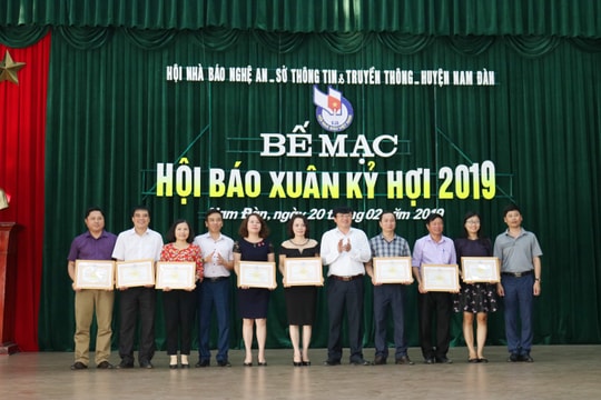 Bế mạc Hội báo Xuân Kỷ Hợi, trao giải cho 20 tác phẩm xuất sắc