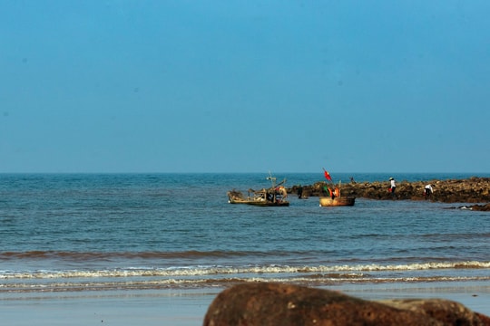 Vẻ đẹp của làng chài trong nắng ấm mùa Xuân