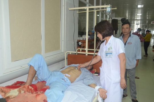 Đề xuất tăng 2.145 giường bệnh cho 15 bệnh viện công lập