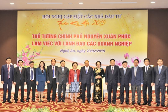 Thủ tướng gặp mặt một số nhà đầu tư lớn trong nước và quốc tế đầu tư tại Nghệ An