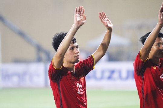 CHÍNH THỨC: Trợ lý Lee Young-jin dẫn dắt ĐT U22 Việt Nam tham dự SEA Games 30 