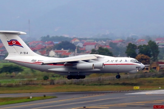 Hàng trăm nhân viên an ninh Triều Tiên theo đường hàng không đến Hà Nội