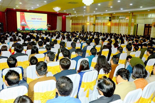 Cập nhật thông tin, kiến thức về công tác xây dựng Đảng cho cán bộ, đảng viên  ​